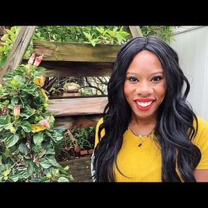 Meet your Posher, Lucinda